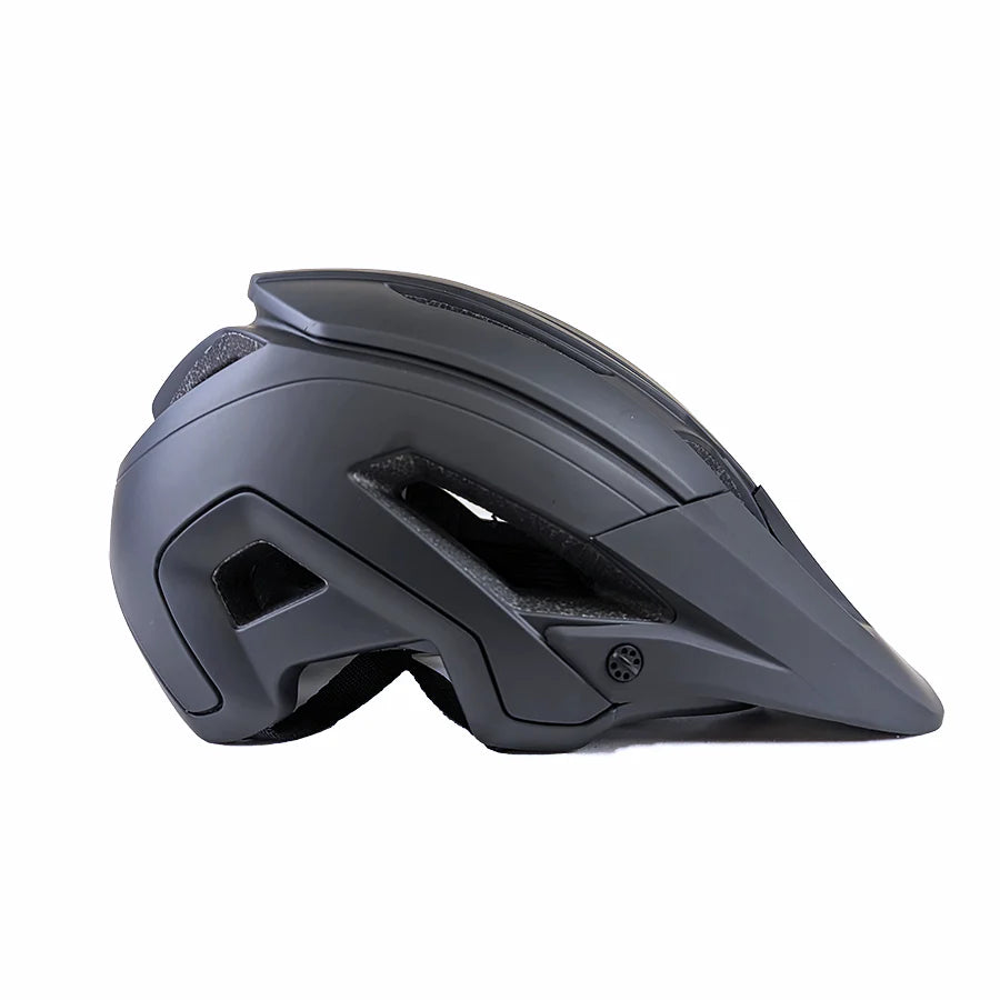 ESCAPEGOAT Nazare helmet black (55-58cm)